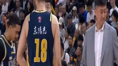 神户胜利船大胜上海海港4-0，颜骏凌扑救无效仍遭逆转失利